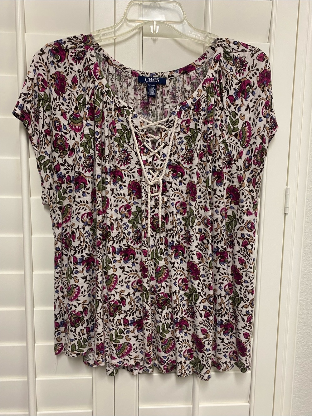 Chaps White Floral Lace-Up Short Sleeve Top